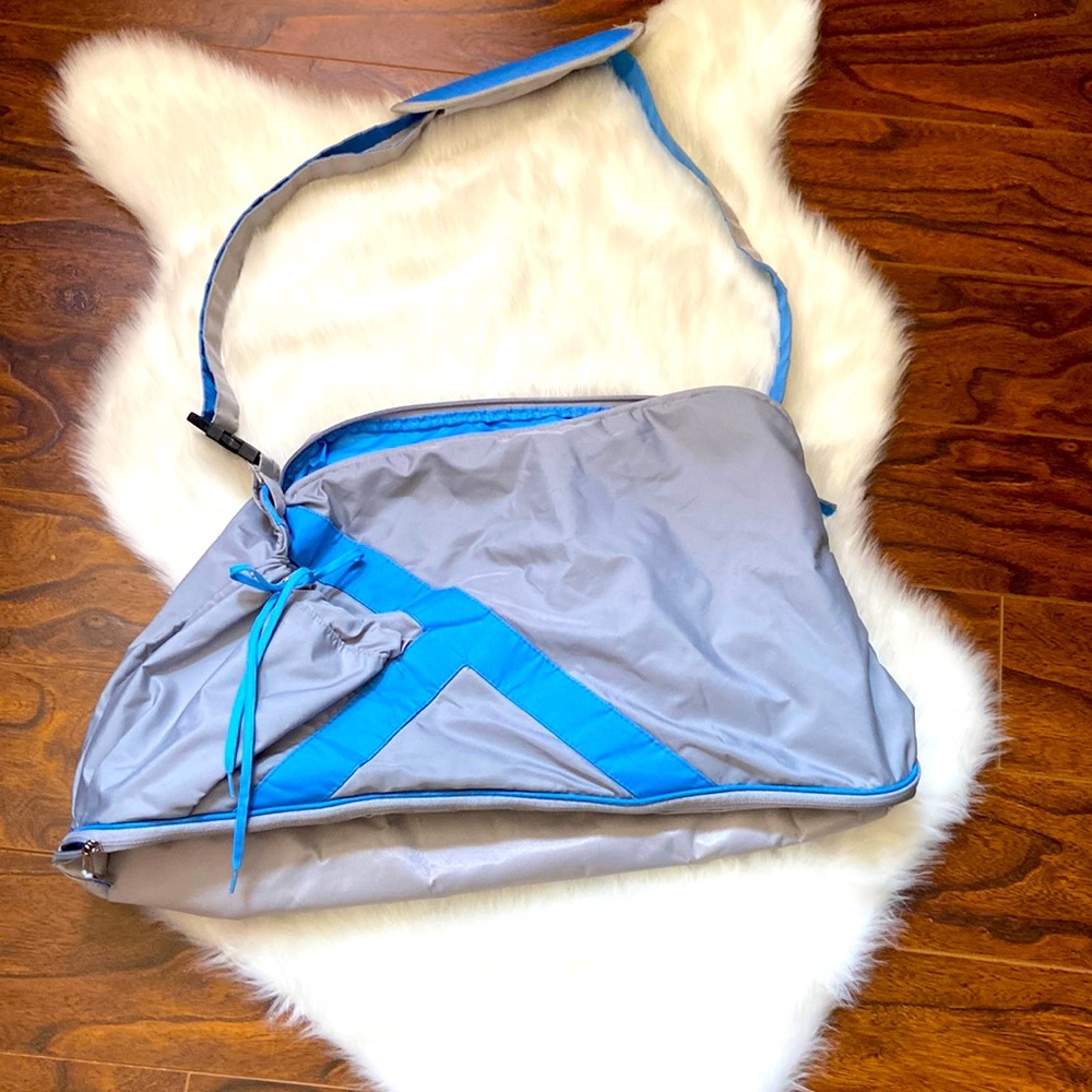 EUC Nevada gym bag